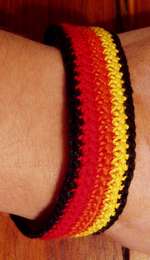 Easy thread bracelet pattern