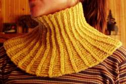 Knitty Keen: Free Pattern - Neck Warmer