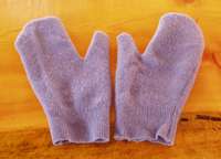 recycle wool sweaters into mittens